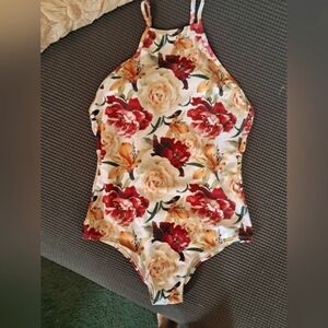 One piece bathing suit woman's size small NWOT
